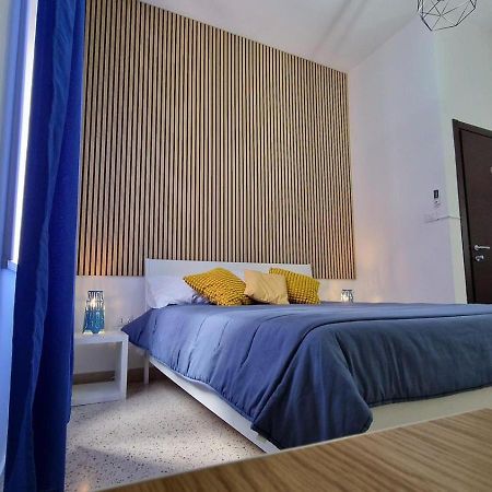 Rooms Hub Portarotese Salerno Ngoại thất bức ảnh